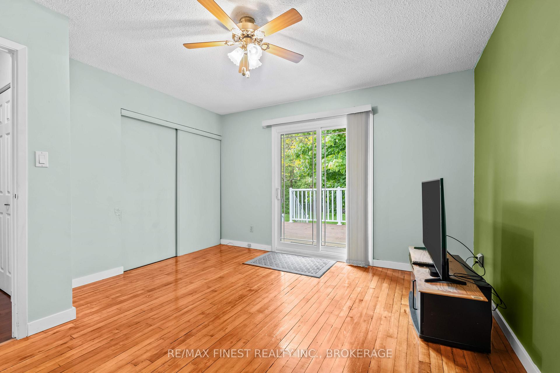 Photo 8 of 474 Canterbury Crescent, Kingston, City Southwest — HOMEH