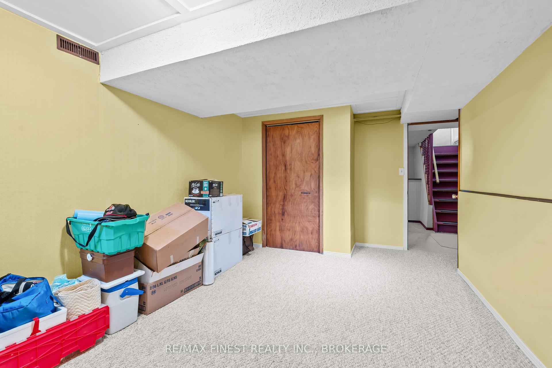 Photo 13 of 474 Canterbury Crescent, Kingston, City Southwest — HOMEH