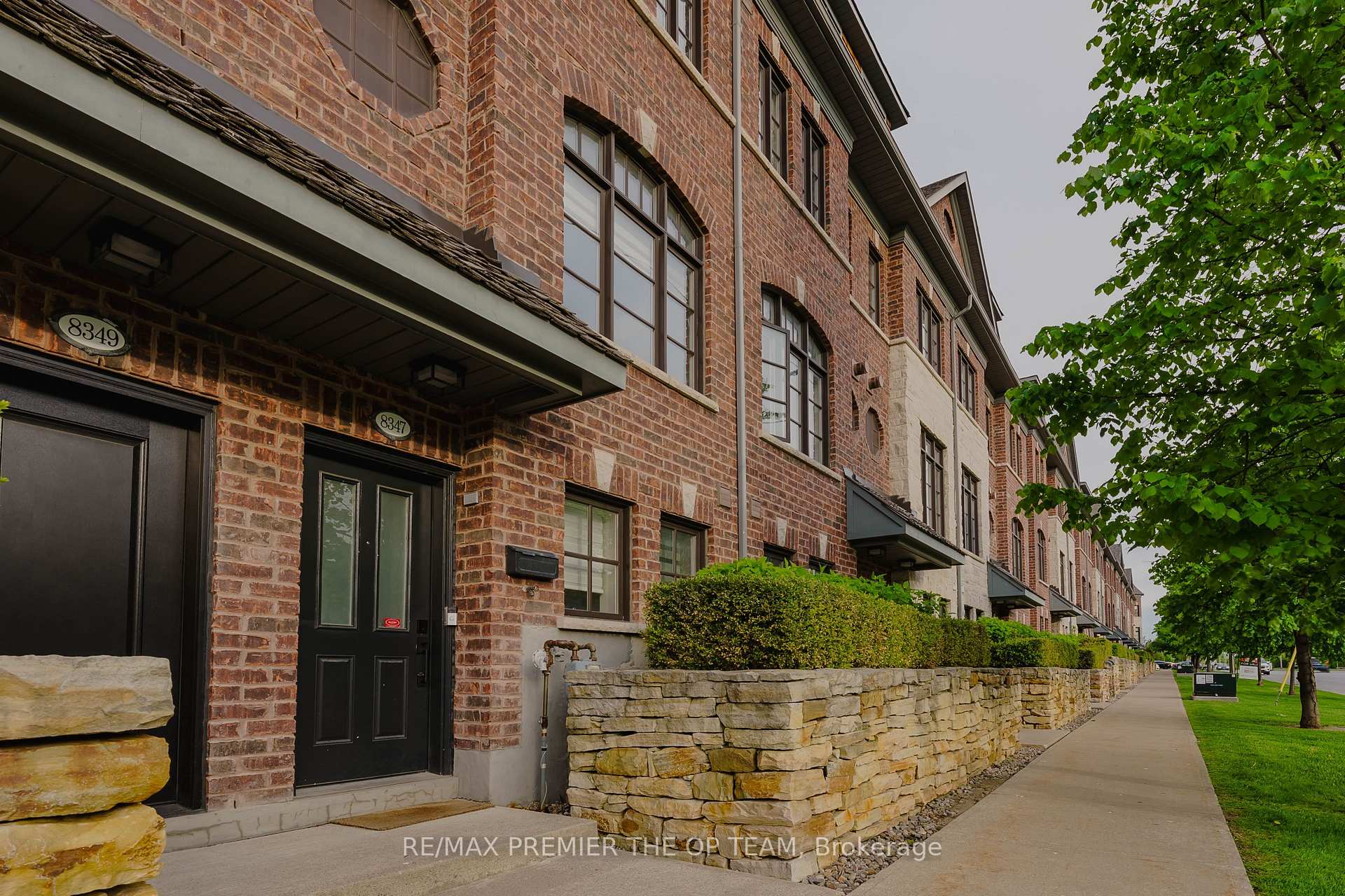 Photo 2 of Unit 4, 8347 Kipling Avenue, Vaughan, West Woodbridge — HOMEH