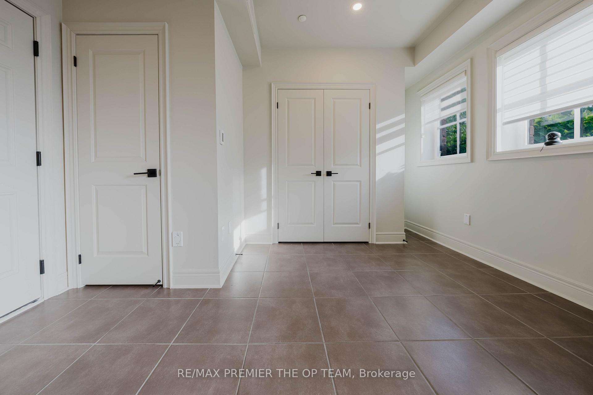 Photo 9 of Unit 4, 8347 Kipling Avenue, Vaughan, West Woodbridge — HOMEH