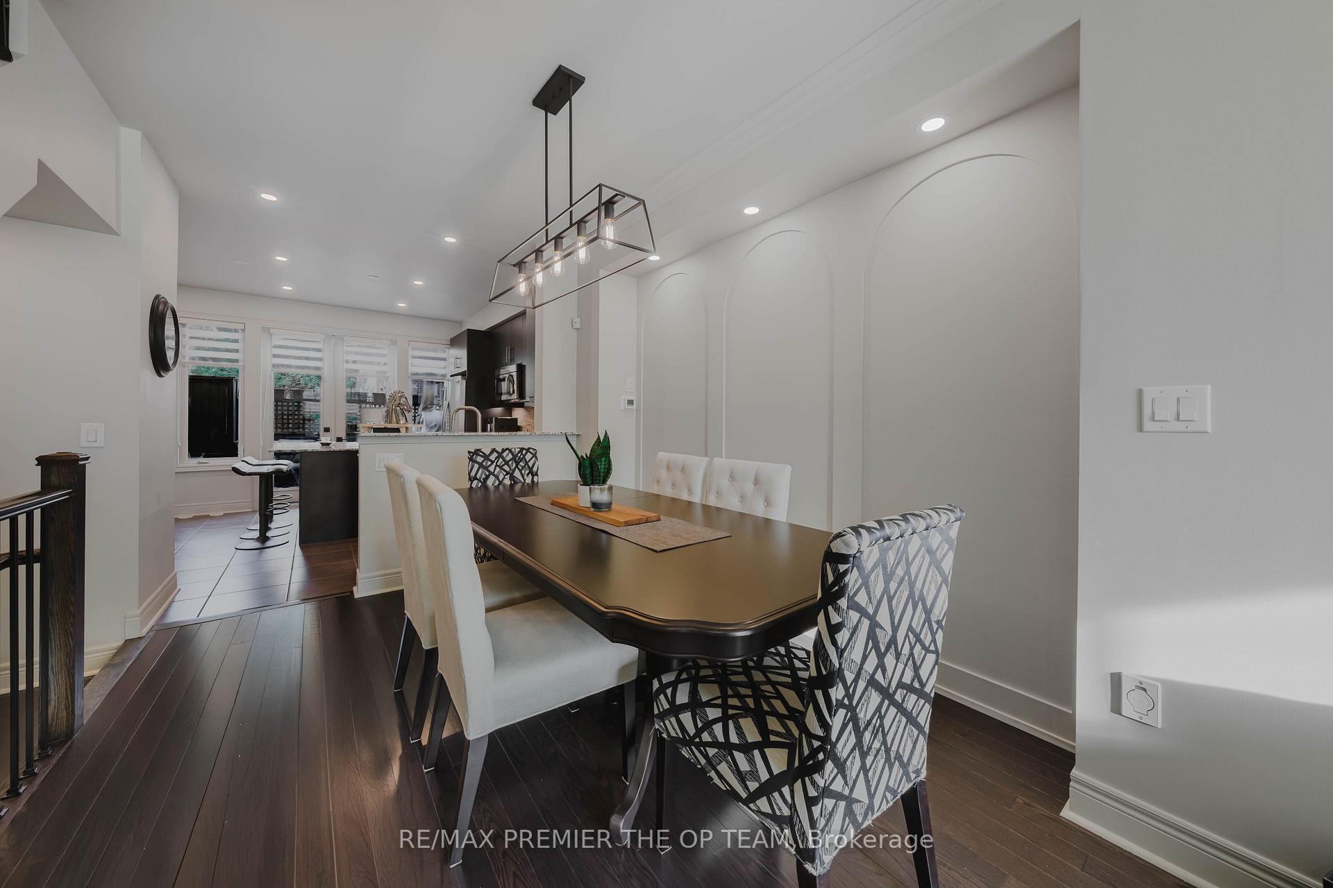 Photo 10 of Unit 4, 8347 Kipling Avenue, Vaughan, West Woodbridge — HOMEH