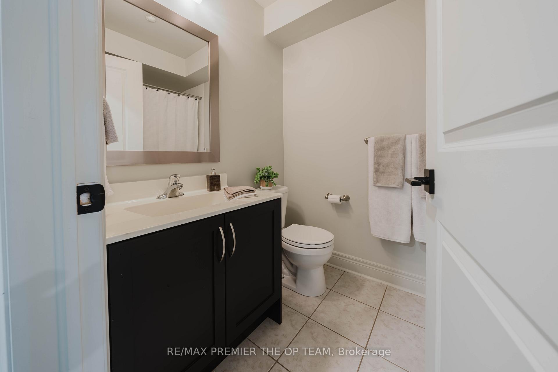 Photo 16 of Unit 4, 8347 Kipling Avenue, Vaughan, West Woodbridge — HOMEH