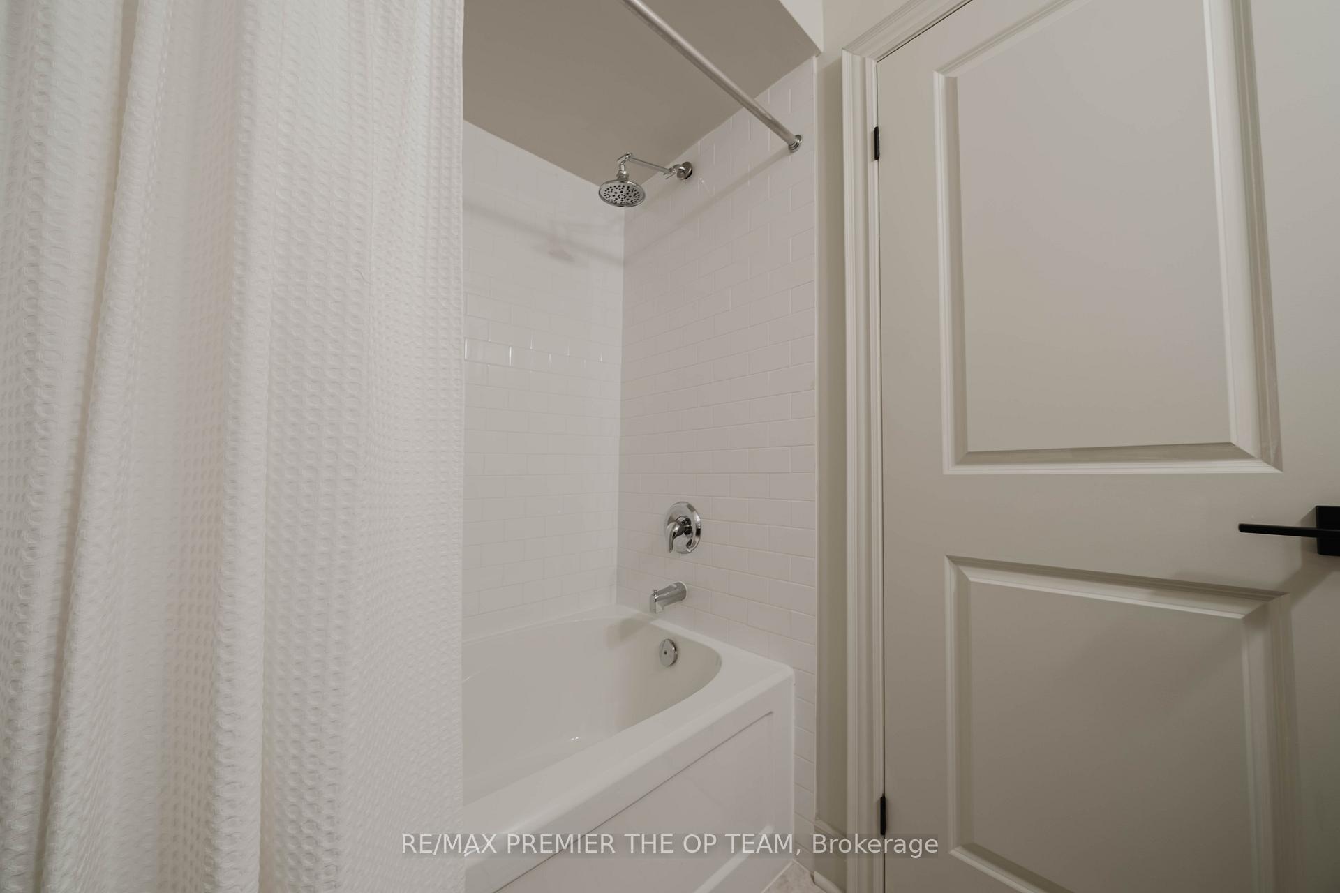 Photo 24 of Unit 4, 8347 Kipling Avenue, Vaughan, West Woodbridge — HOMEH