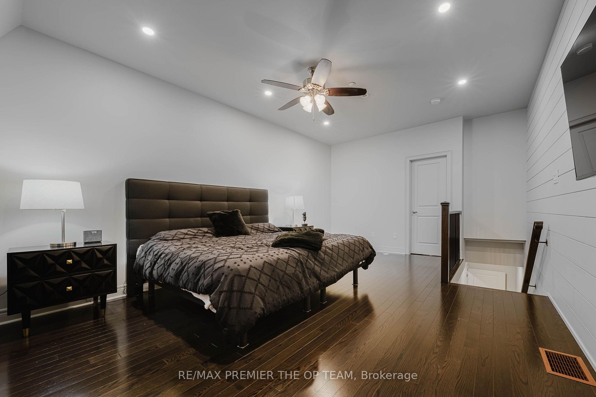 Photo 32 of Unit 4, 8347 Kipling Avenue, Vaughan, West Woodbridge — HOMEH