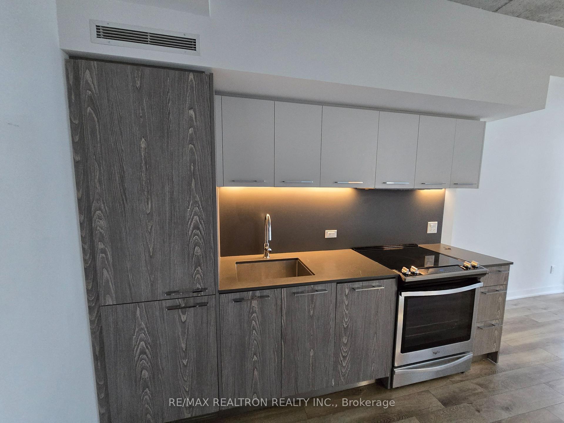 Photo 7 of Unit 604, 30 Baseball Place, Toronto, South Riverdale — HOMEH