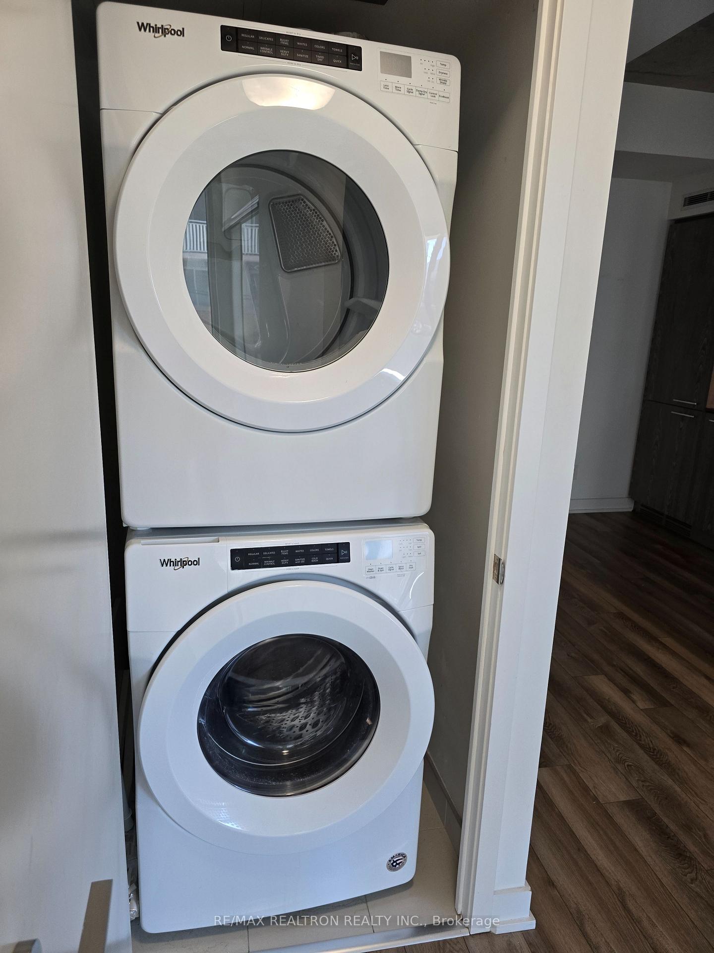Photo 4 of Unit 604, 30 Baseball Place, Toronto, South Riverdale — HOMEH