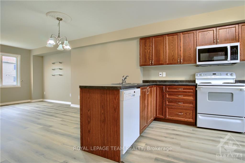 Photo 7 of 445 Sadar, Ottawa, Barrhaven - Cedargrove/Fraserdale — HOMEH