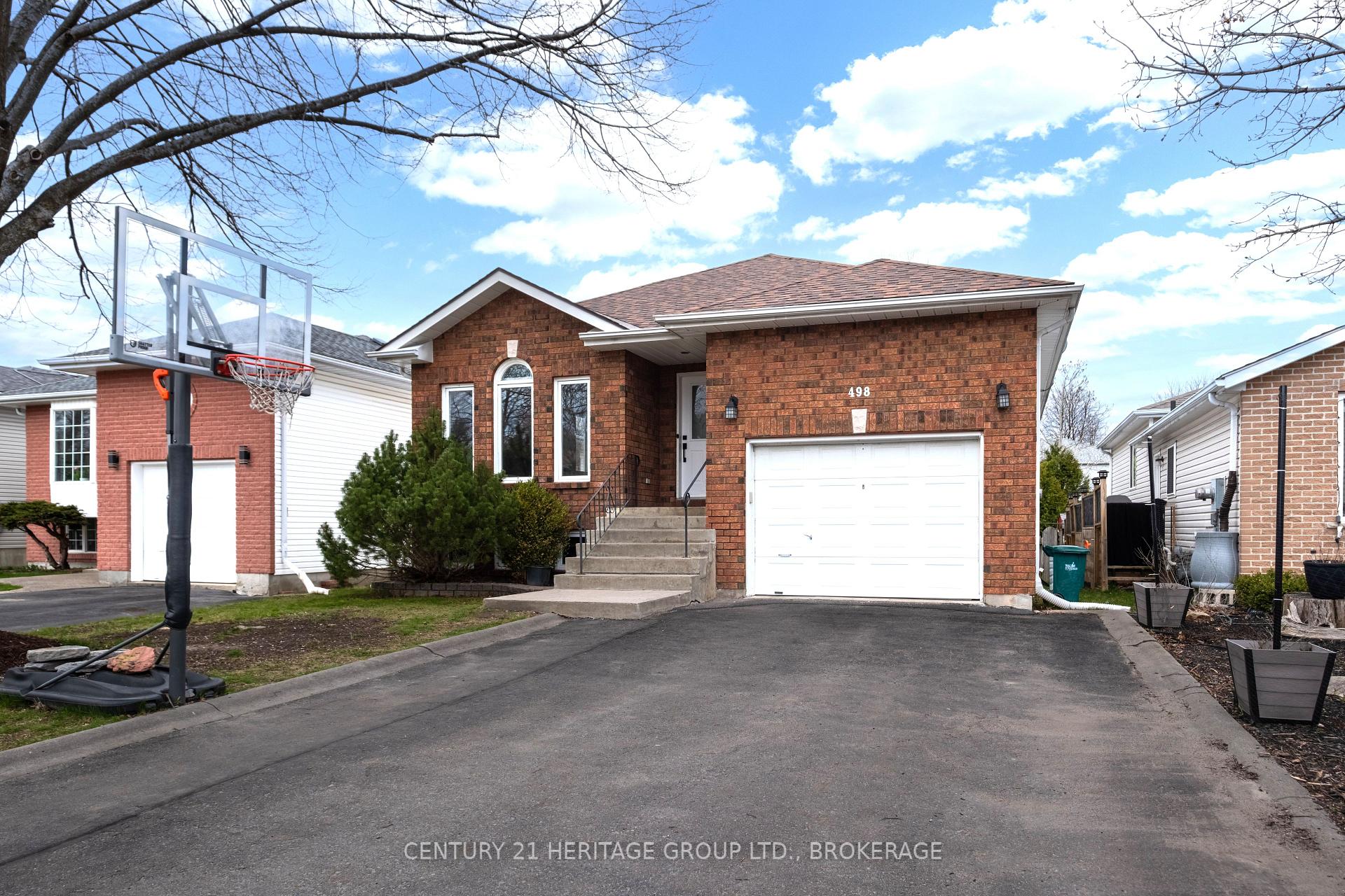 Photo 1 of 498 Barnsley Crescent, Kingston, City Southwest — HOMEH