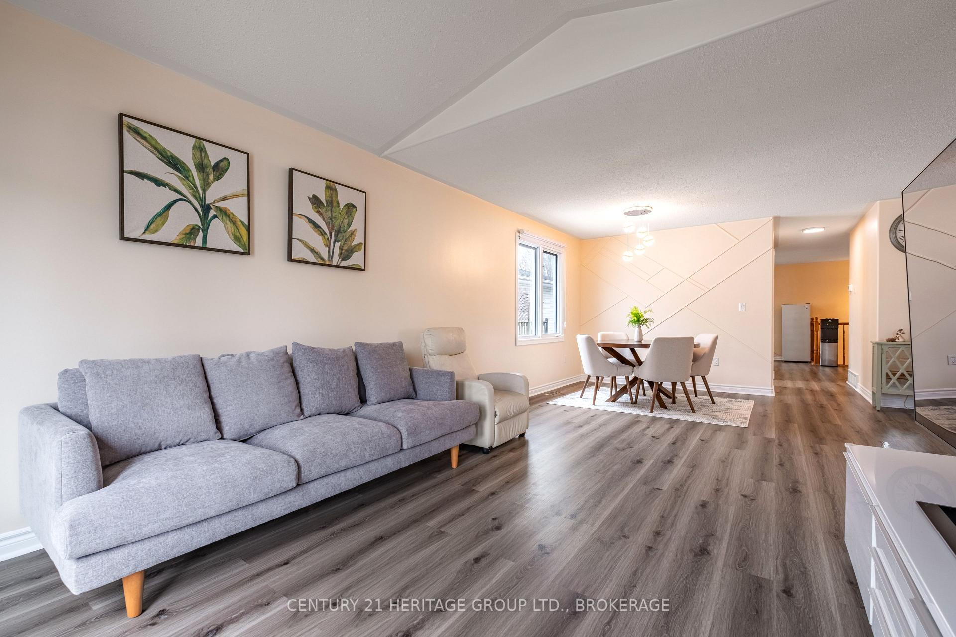 Photo 15 of 498 Barnsley Crescent, Kingston, City Southwest — HOMEH