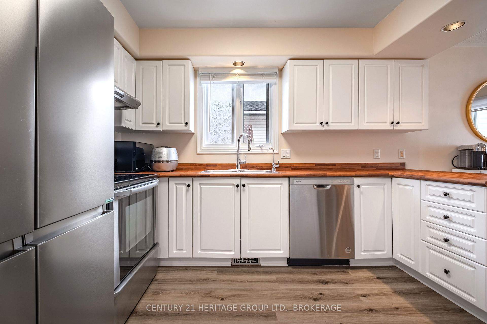 Photo 19 of 498 Barnsley Crescent, Kingston, City Southwest — HOMEH