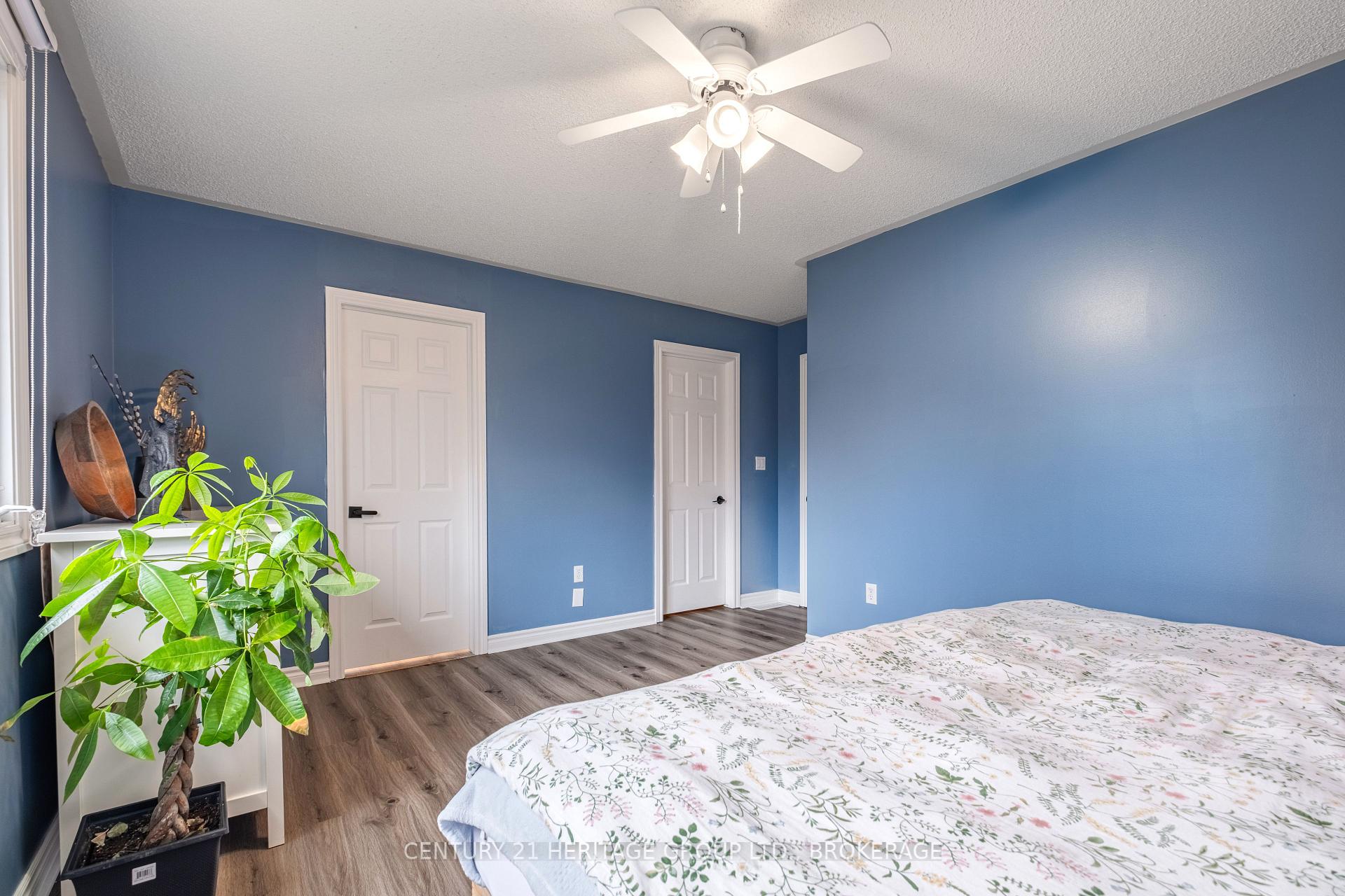 Photo 17 of 498 Barnsley Crescent, Kingston, City Southwest — HOMEH