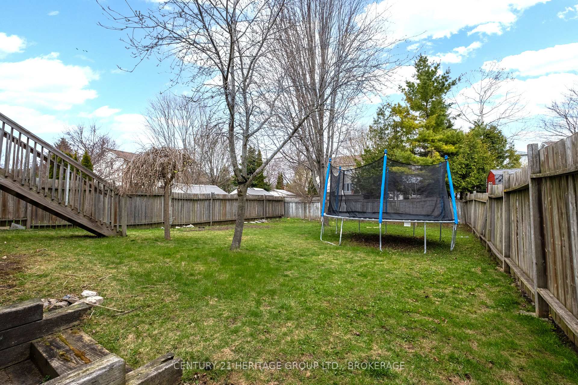 Photo 29 of 498 Barnsley Crescent, Kingston, City Southwest — HOMEH