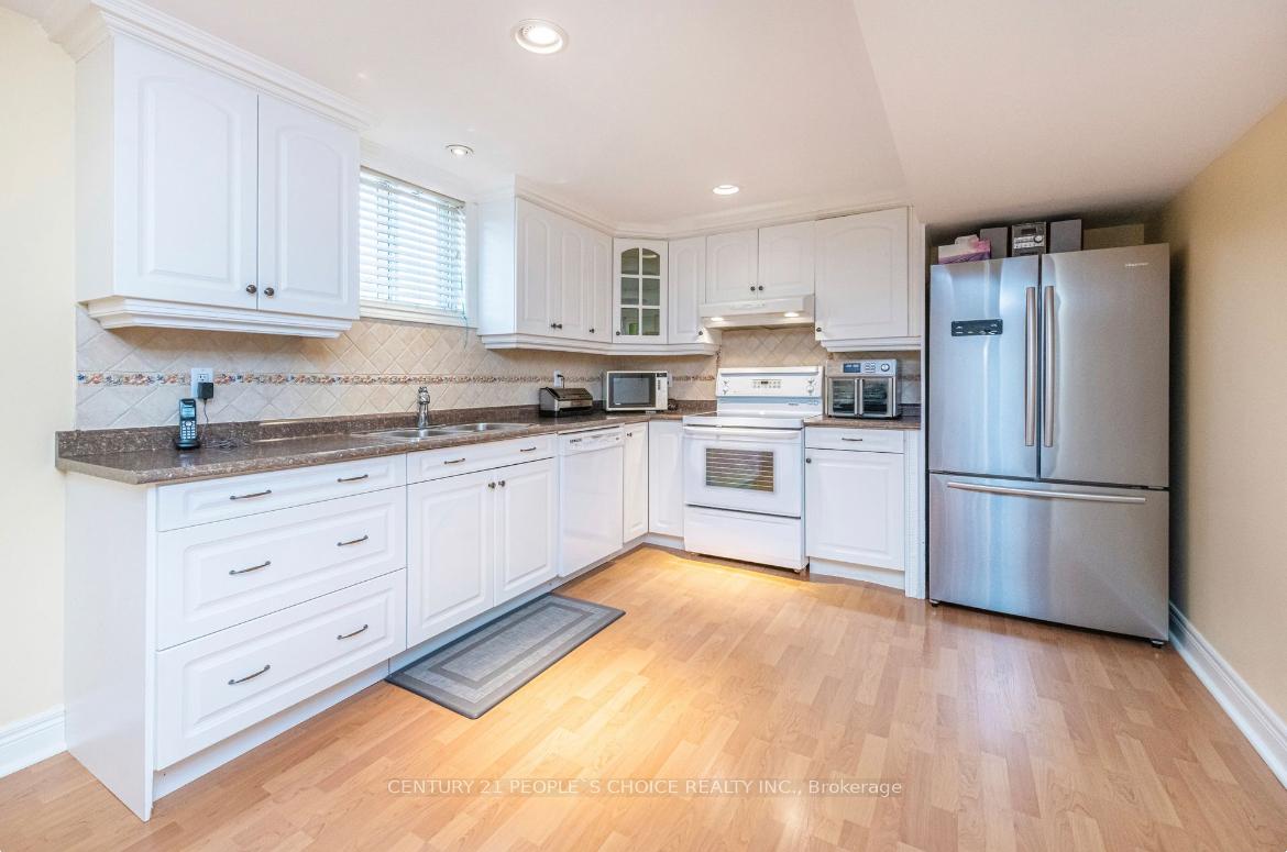 Photo 4 of Unit Bsmt, 180 Coronation Street, Vaughan, West Woodbridge — HOMEH