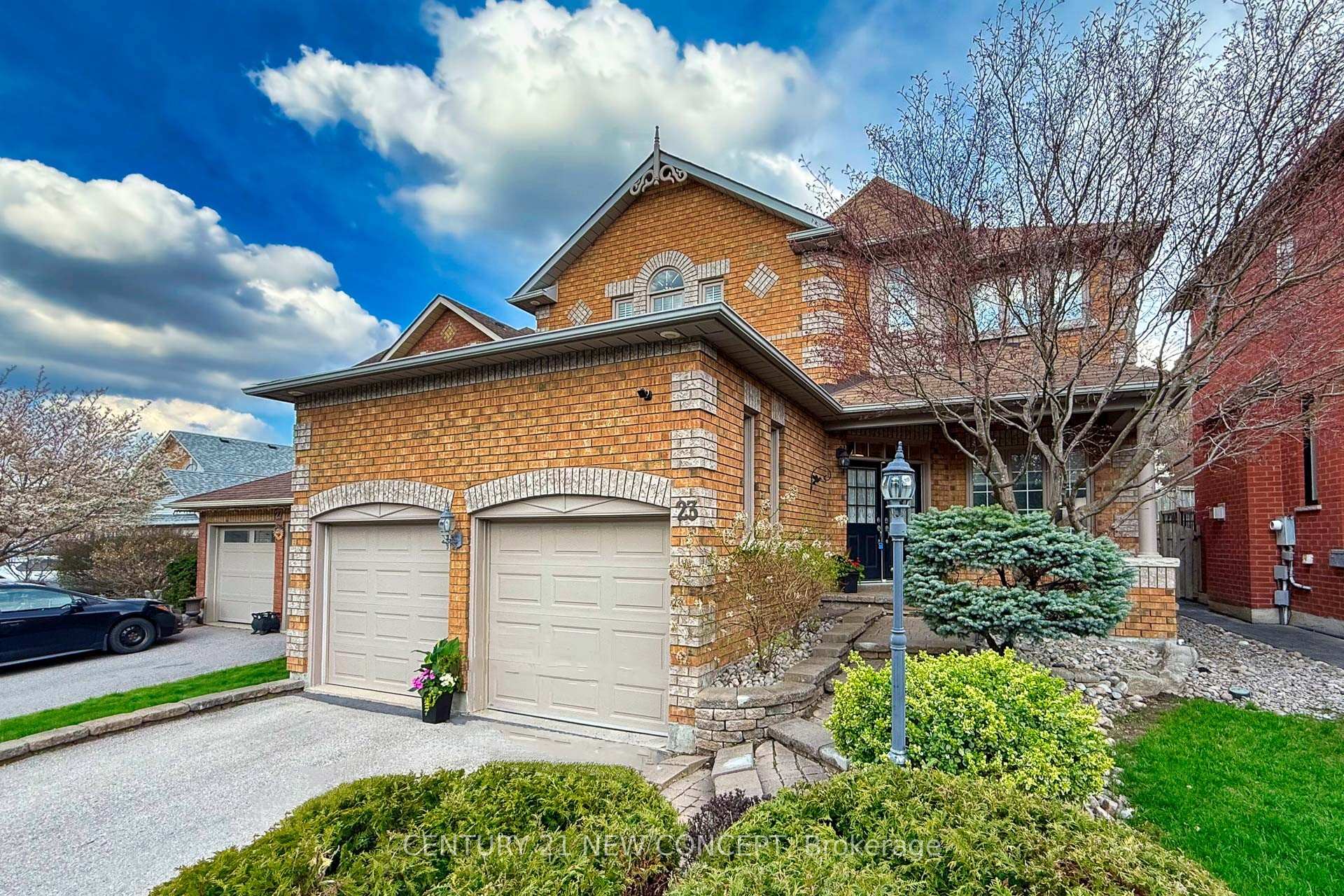 Photo 1 of 23 Ballymore Drive, Aurora, Bayview Wellington — HOMEH