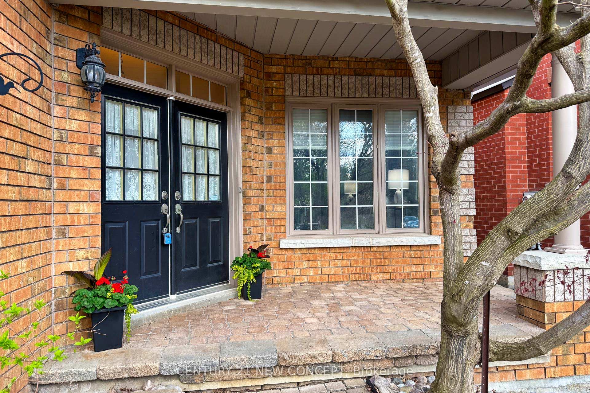 Photo 2 of 23 Ballymore Drive, Aurora, Bayview Wellington — HOMEH