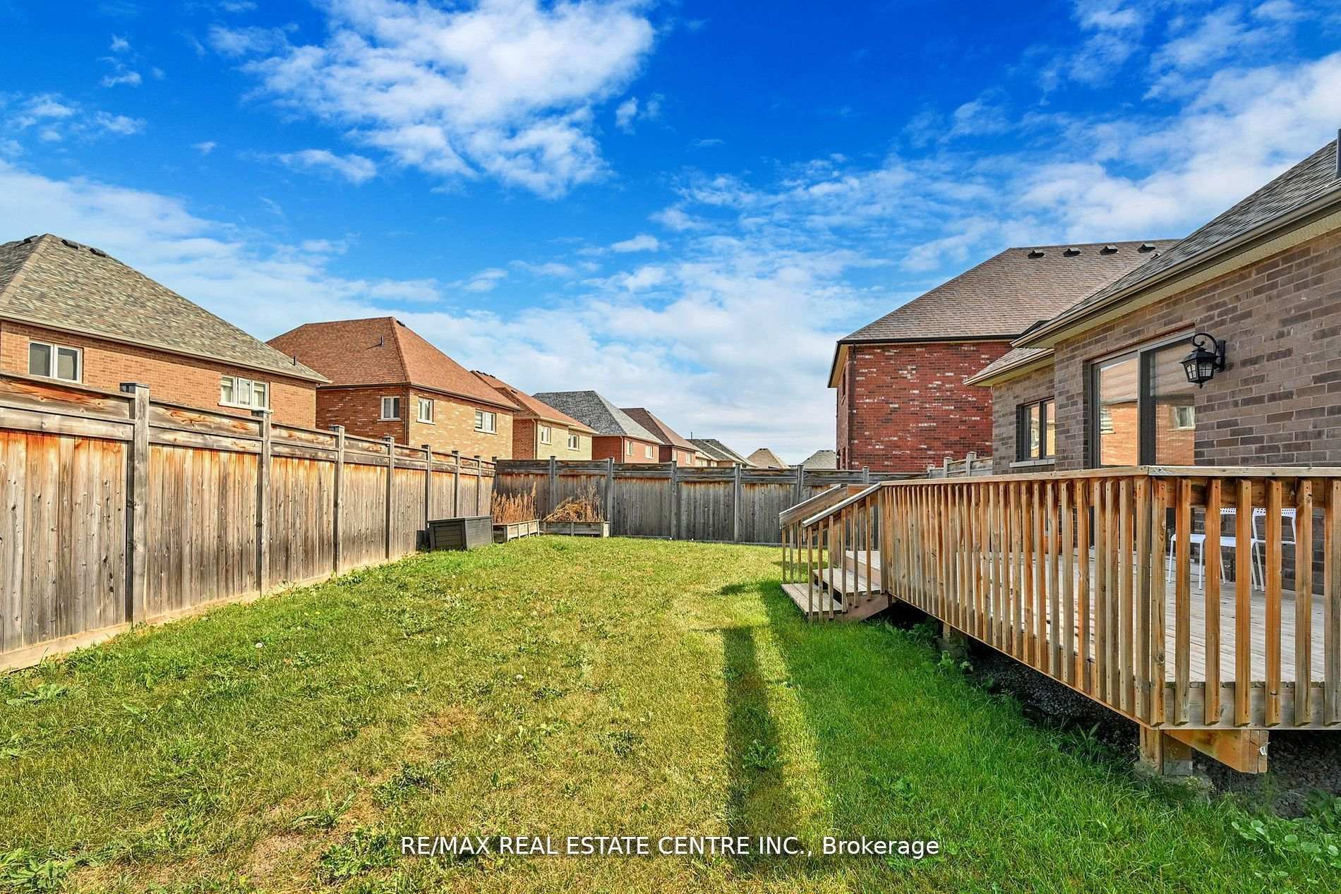 Photo 31 of 92 Holt Drive, New Tecumseth, Alliston — HOMEH