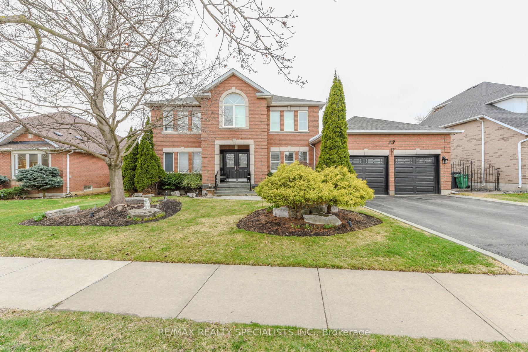 Photo 3 of 73 Colonel Bertram Road W, Brampton, Snelgrove — HOMEH