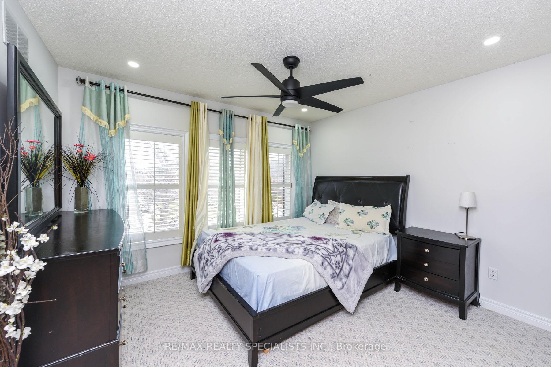 Photo 17 of 73 Colonel Bertram Road W, Brampton, Snelgrove — HOMEH