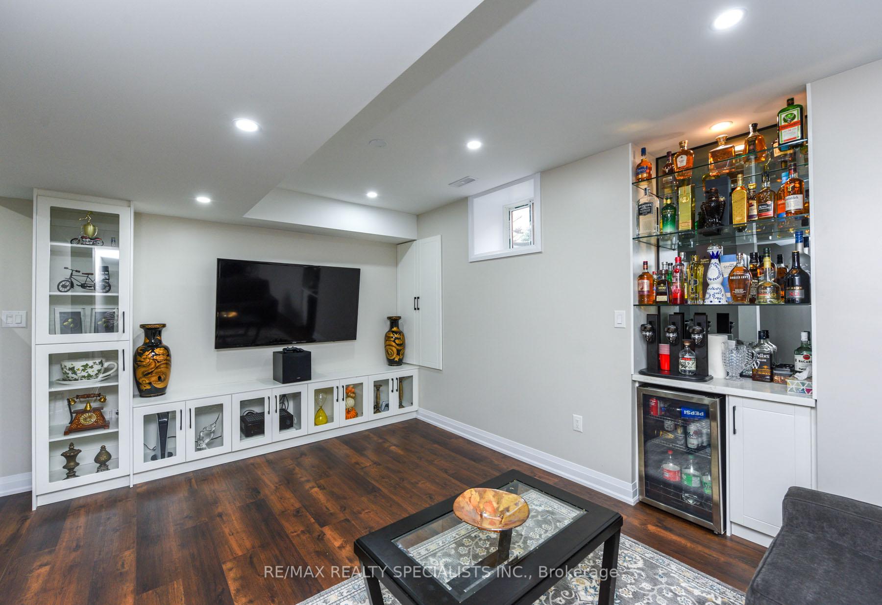 Photo 42 of 73 Colonel Bertram Road W, Brampton, Snelgrove — HOMEH