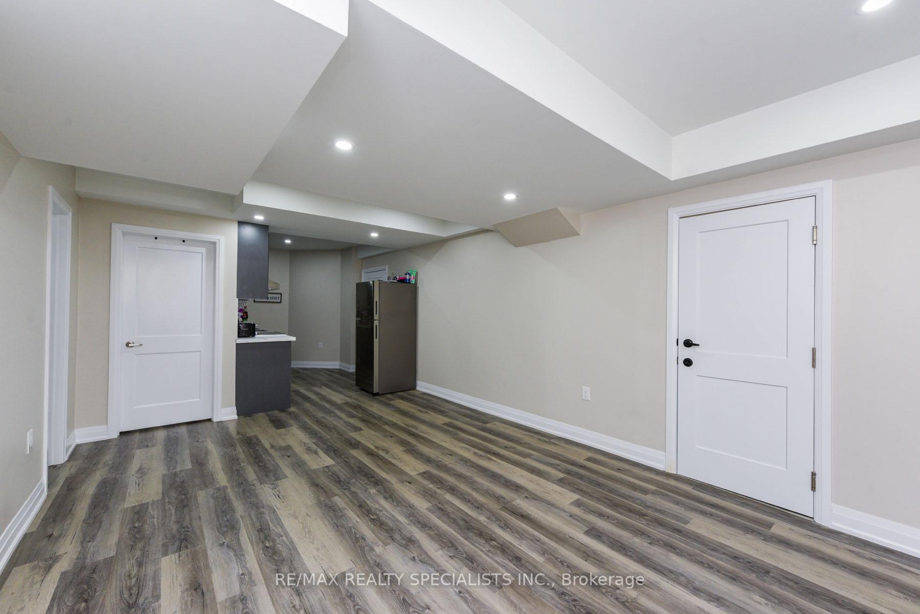 Photo 35 of 73 Colonel Bertram Road W, Brampton, Snelgrove — HOMEH