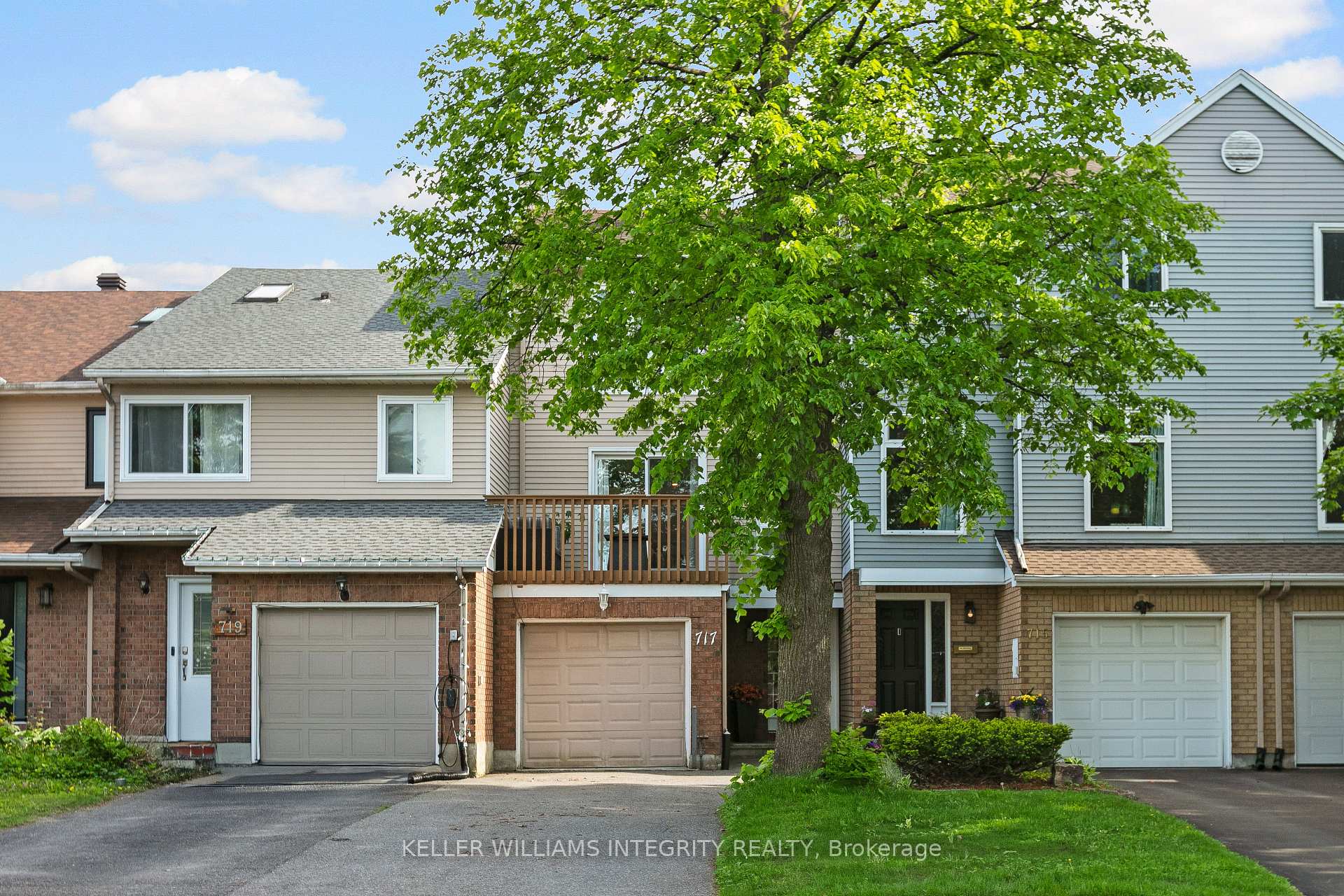 Photo 2 of 717 Brome Crescent, Ottawa, Fallingbrook/Ridgemount — HOMEH