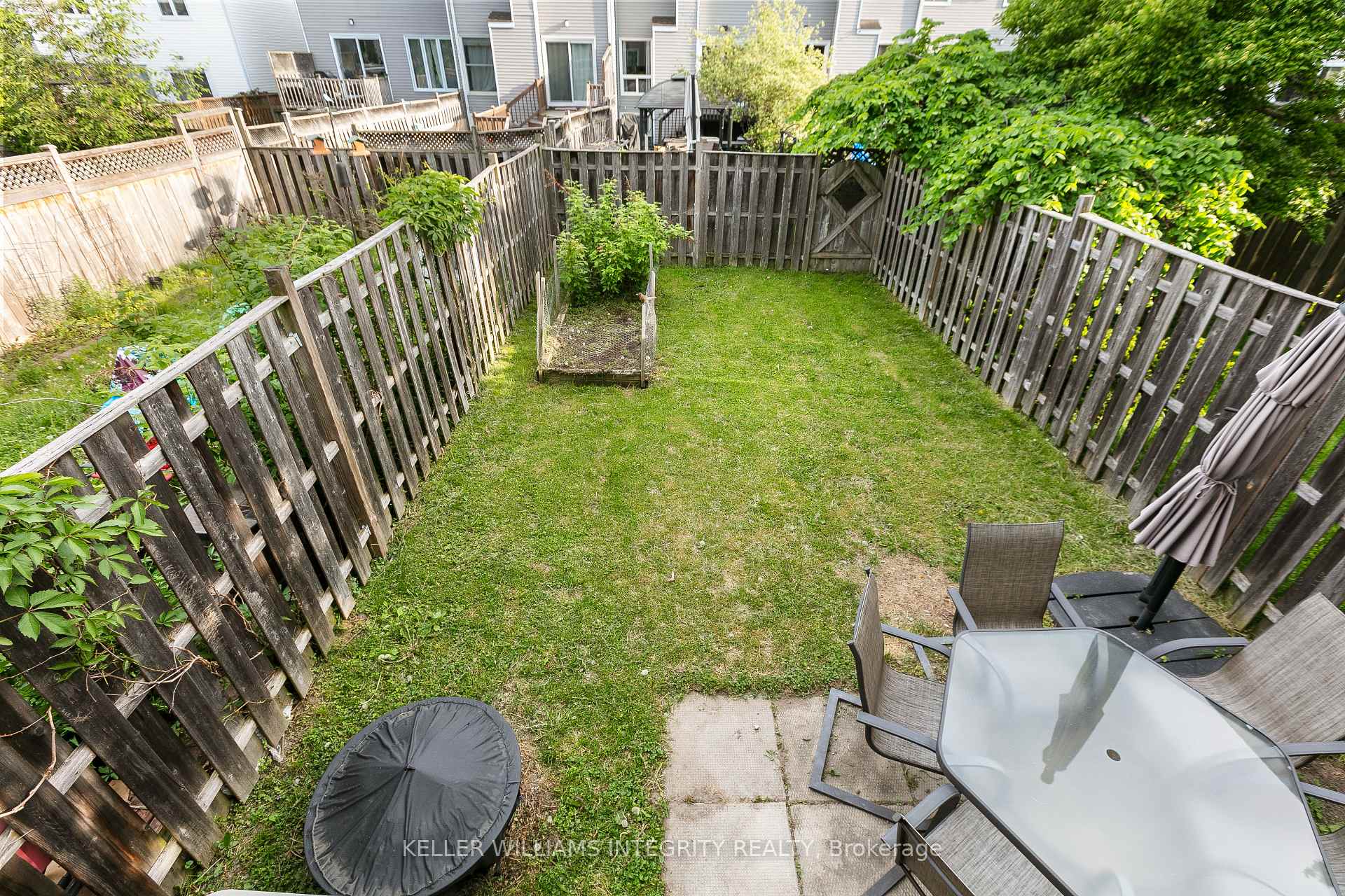 Photo 32 of 717 Brome Crescent, Ottawa, Fallingbrook/Ridgemount — HOMEH