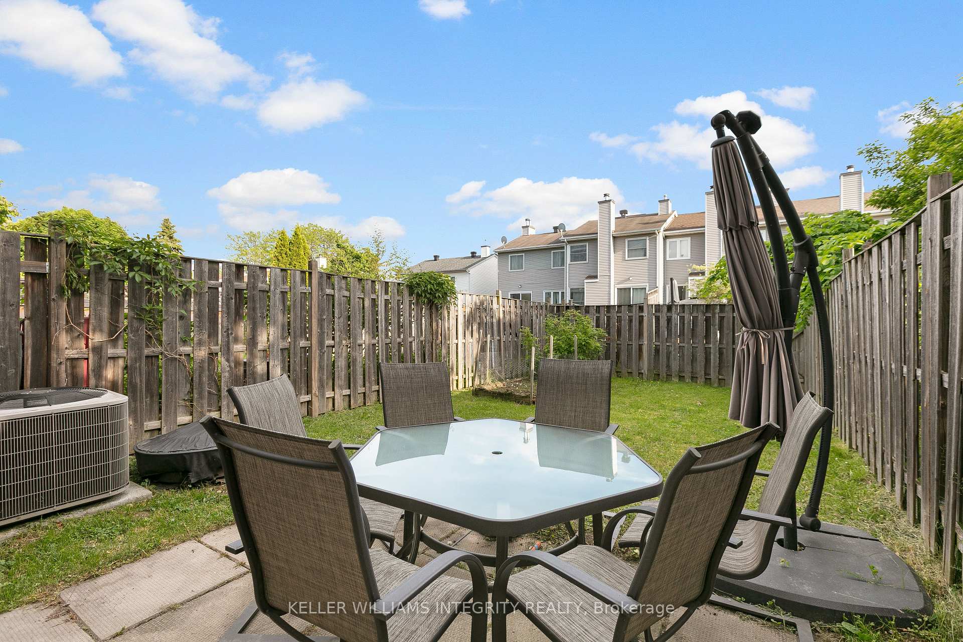 Photo 31 of 717 Brome Crescent, Ottawa, Fallingbrook/Ridgemount — HOMEH