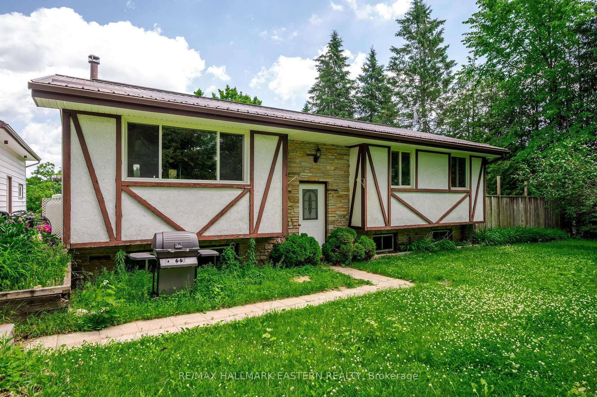 Photo 9 of 1625 Camp Line Road, Douro-Dummer — HOMEH