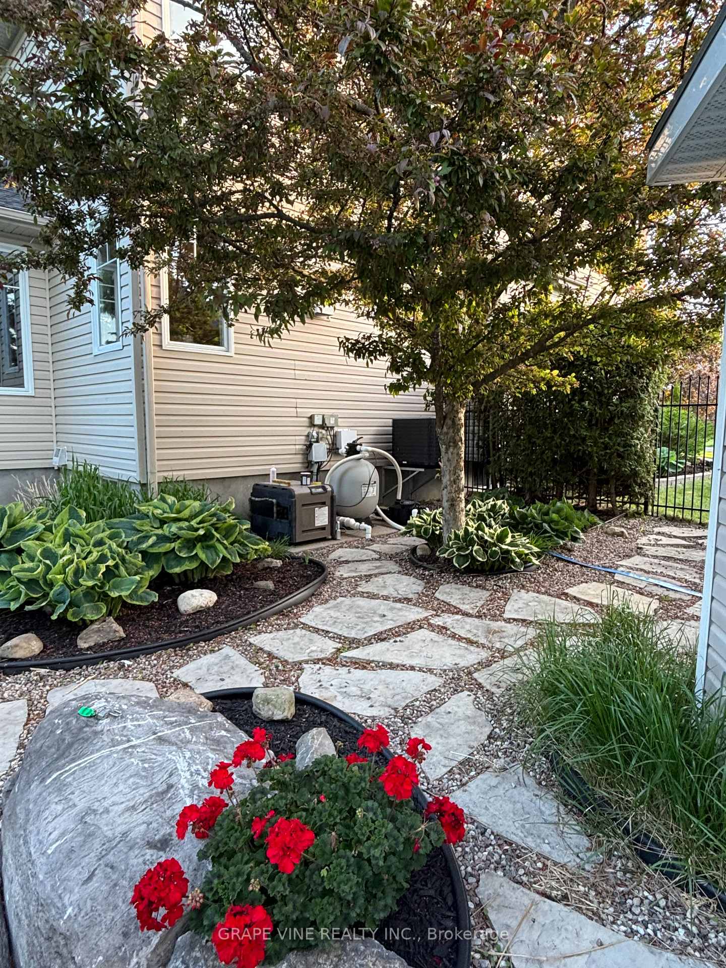 Photo 39 of 48 Cinnabar Way, Ottawa, Stittsville (Central) — HOMEH