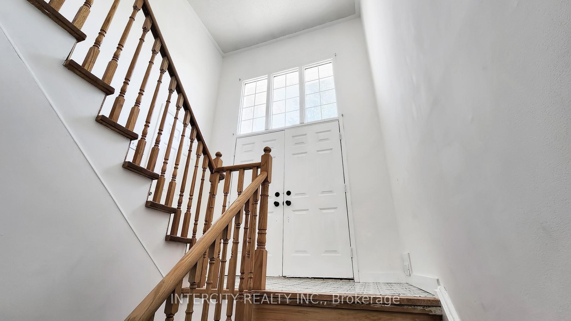 Photo 2 of 406 Big Bay Point Road, Barrie, Painswick North — HOMEH