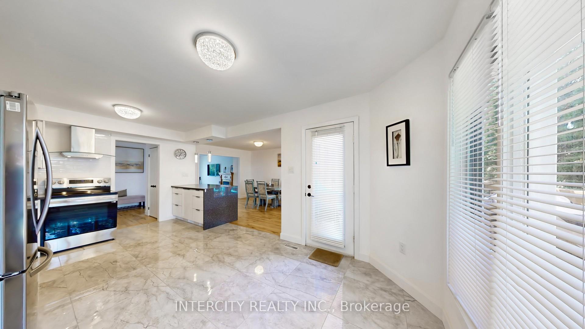 Photo 41 of 406 Big Bay Point Road, Barrie, Painswick North — HOMEH