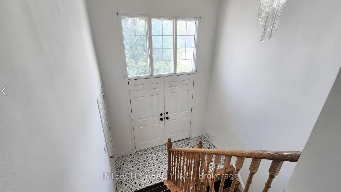 Photo 11 of 406 Big Bay Point Road, Barrie, Painswick North — HOMEH