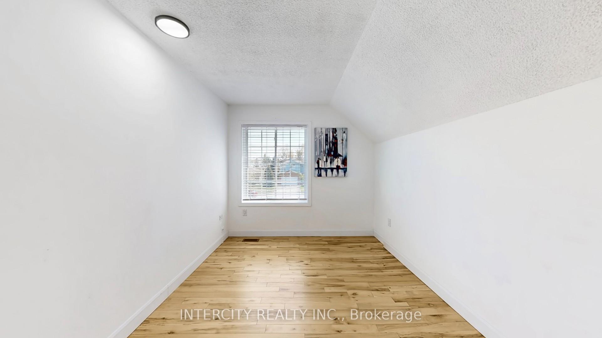 Photo 16 of 406 Big Bay Point Road, Barrie, Painswick North — HOMEH