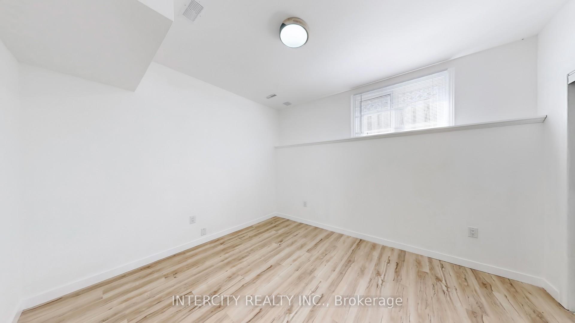 Photo 26 of 406 Big Bay Point Road, Barrie, Painswick North — HOMEH