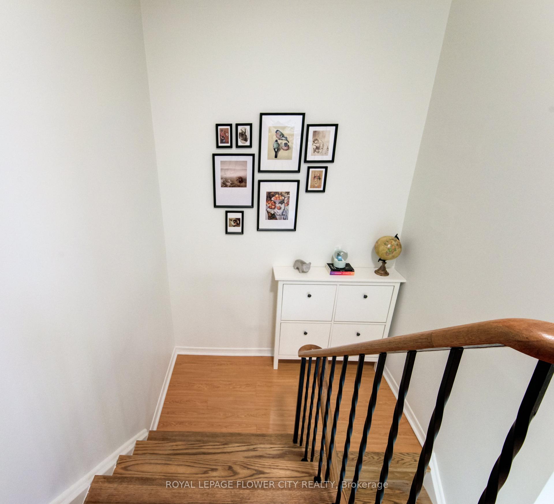 Photo 14 of 23 Driftwood Crescent, Brampton, Heart Lake East — HOMEH