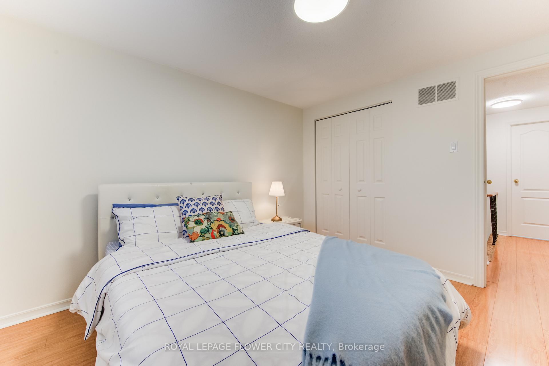 Photo 23 of 23 Driftwood Crescent, Brampton, Heart Lake East — HOMEH