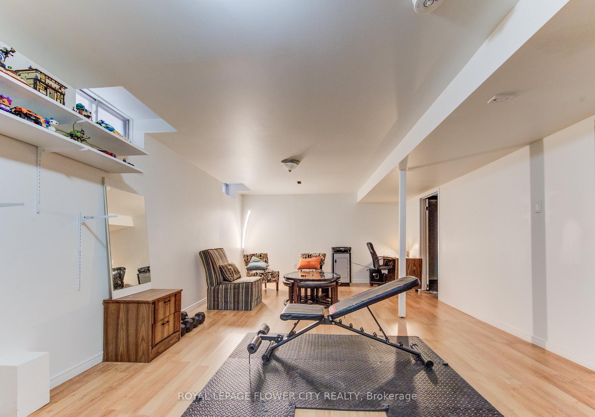 Photo 19 of 23 Driftwood Crescent, Brampton, Heart Lake East — HOMEH