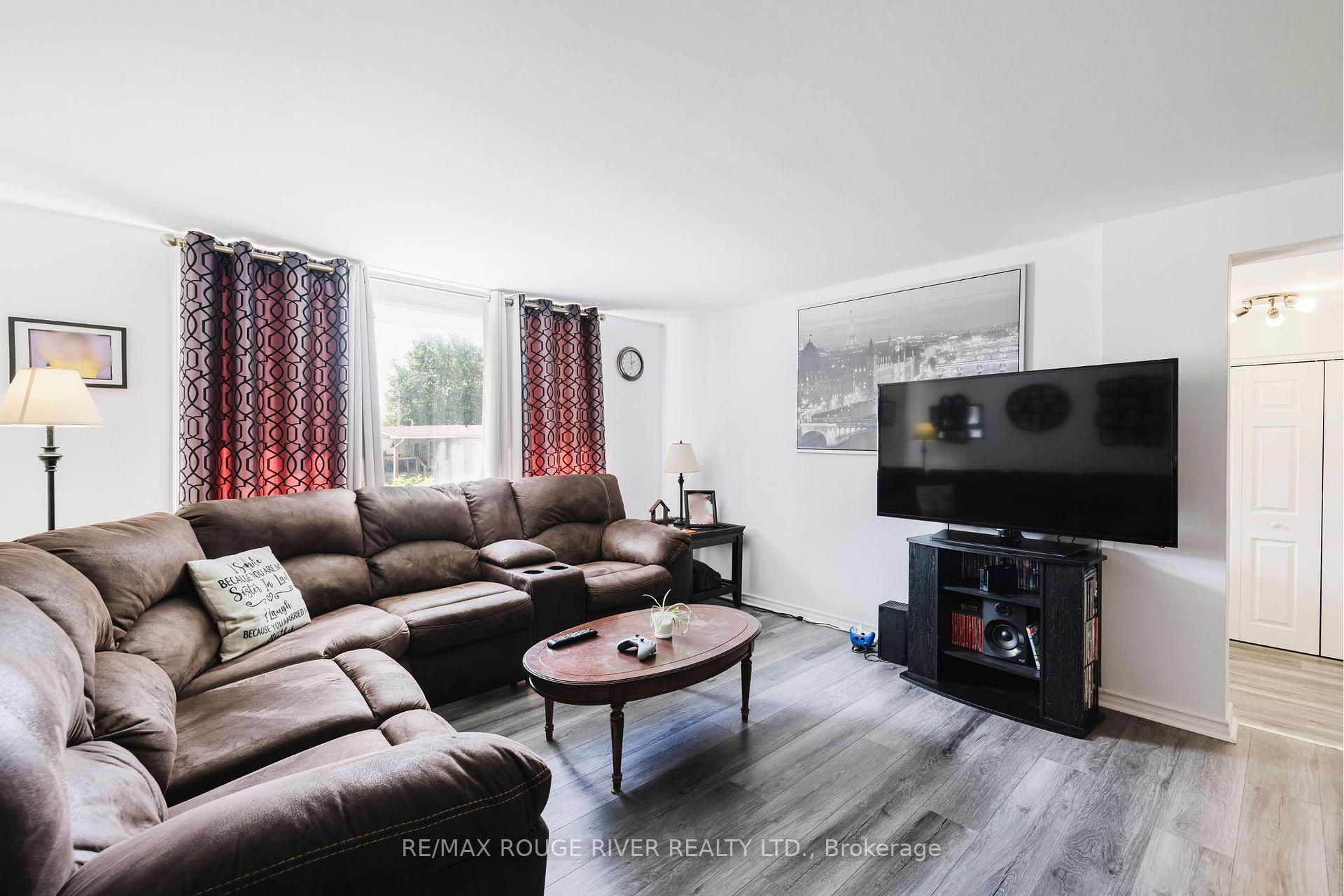 Photo 4 of 18 Basher Drive, Hamilton Township, Rural Hamilton — HOMEH