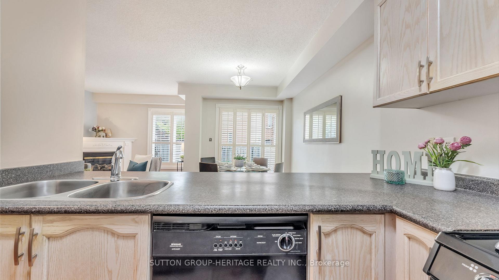 Photo 12 of 62 Sprucedale Way, Whitby, Pringle Creek — HOMEH
