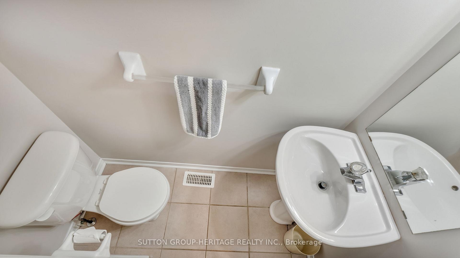 Photo 19 of 62 Sprucedale Way, Whitby, Pringle Creek — HOMEH