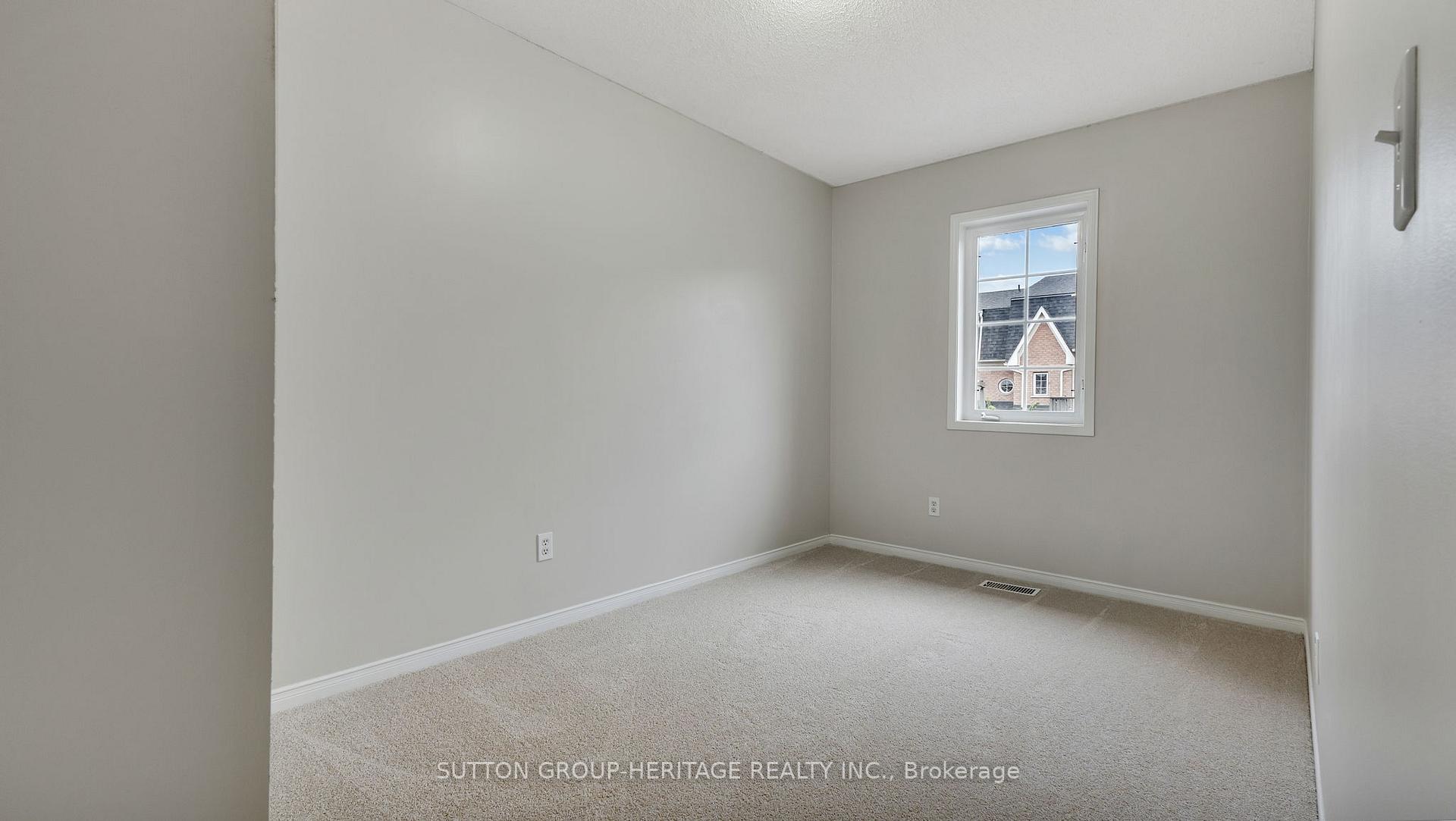 Photo 24 of 62 Sprucedale Way, Whitby, Pringle Creek — HOMEH