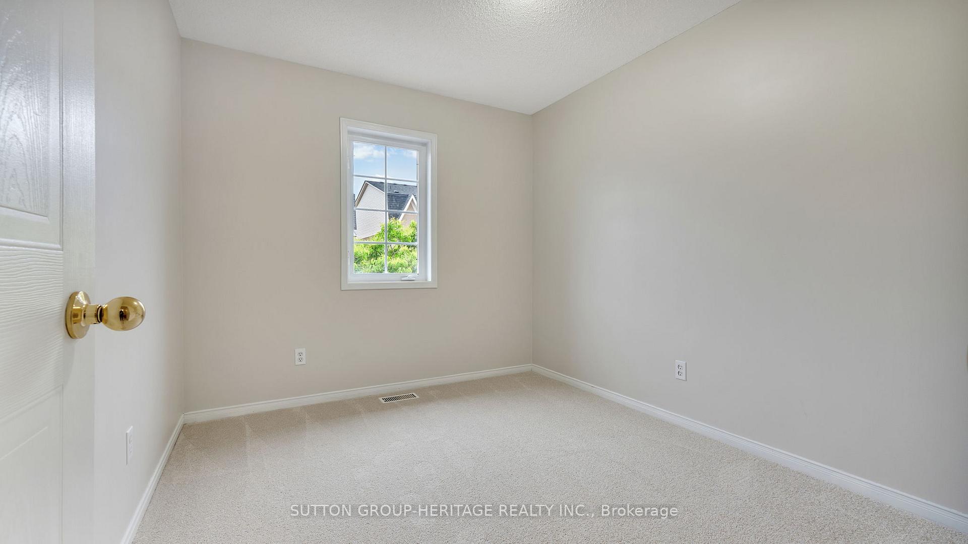 Photo 26 of 62 Sprucedale Way, Whitby, Pringle Creek — HOMEH