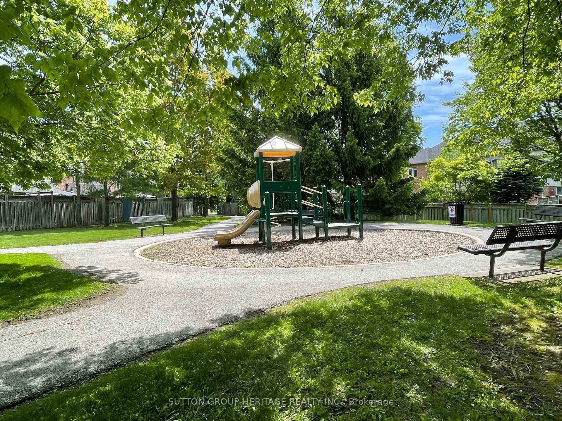 Photo 42 of 62 Sprucedale Way, Whitby, Pringle Creek — HOMEH