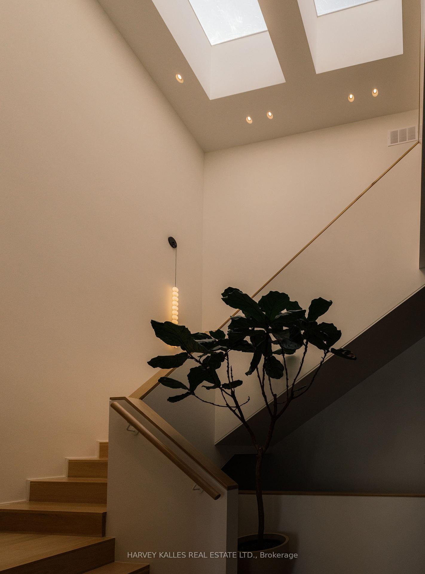 Photo 38 of 419 Glengrove Avenue, Toronto, Bedford Park-Nortown — HOMEH