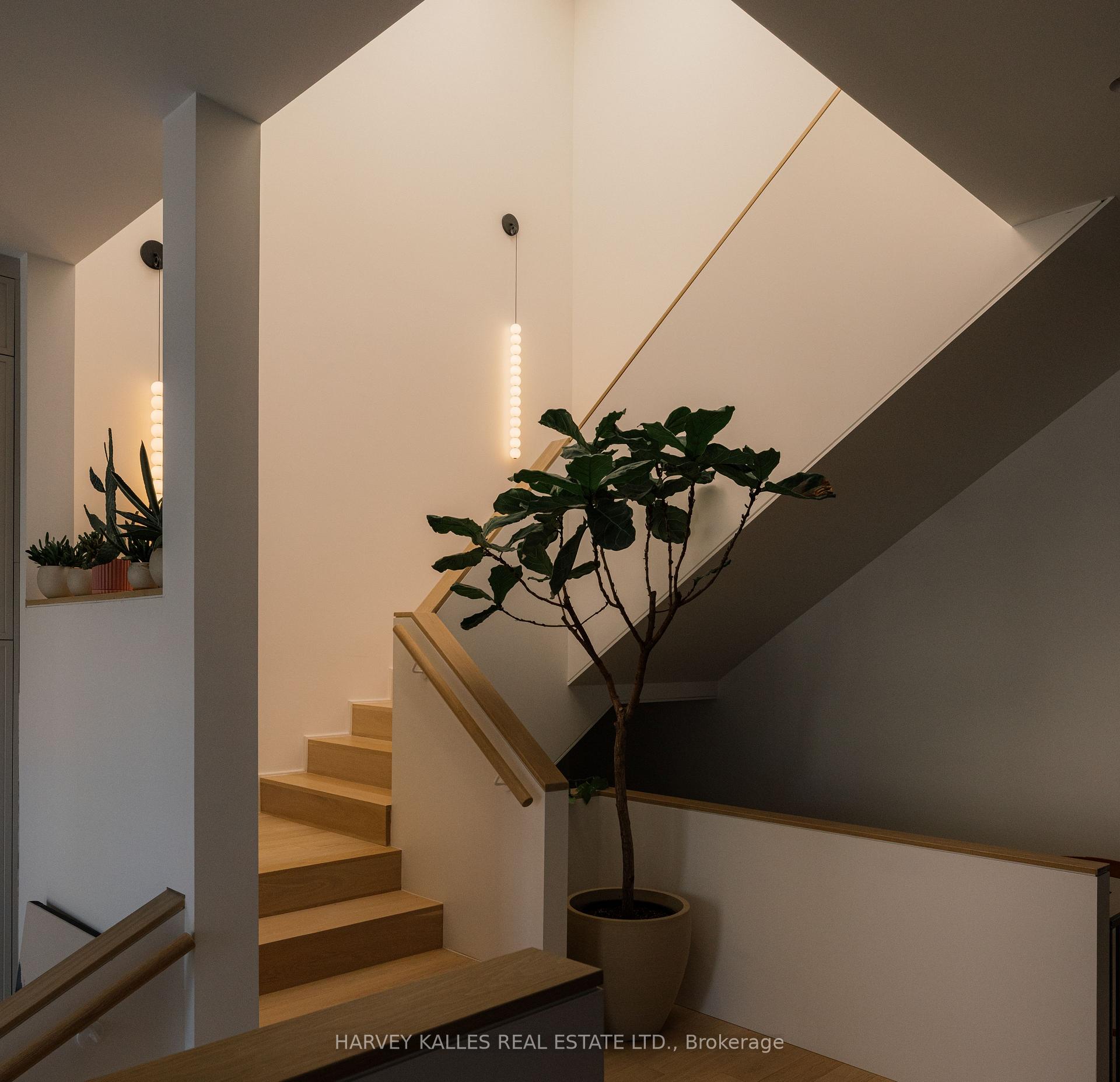 Photo 23 of 419 Glengrove Avenue, Toronto, Bedford Park-Nortown — HOMEH