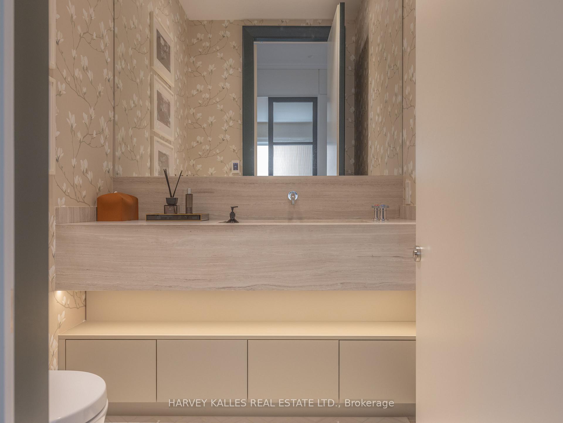 Photo 4 of 419 Glengrove Avenue, Toronto, Bedford Park-Nortown — HOMEH