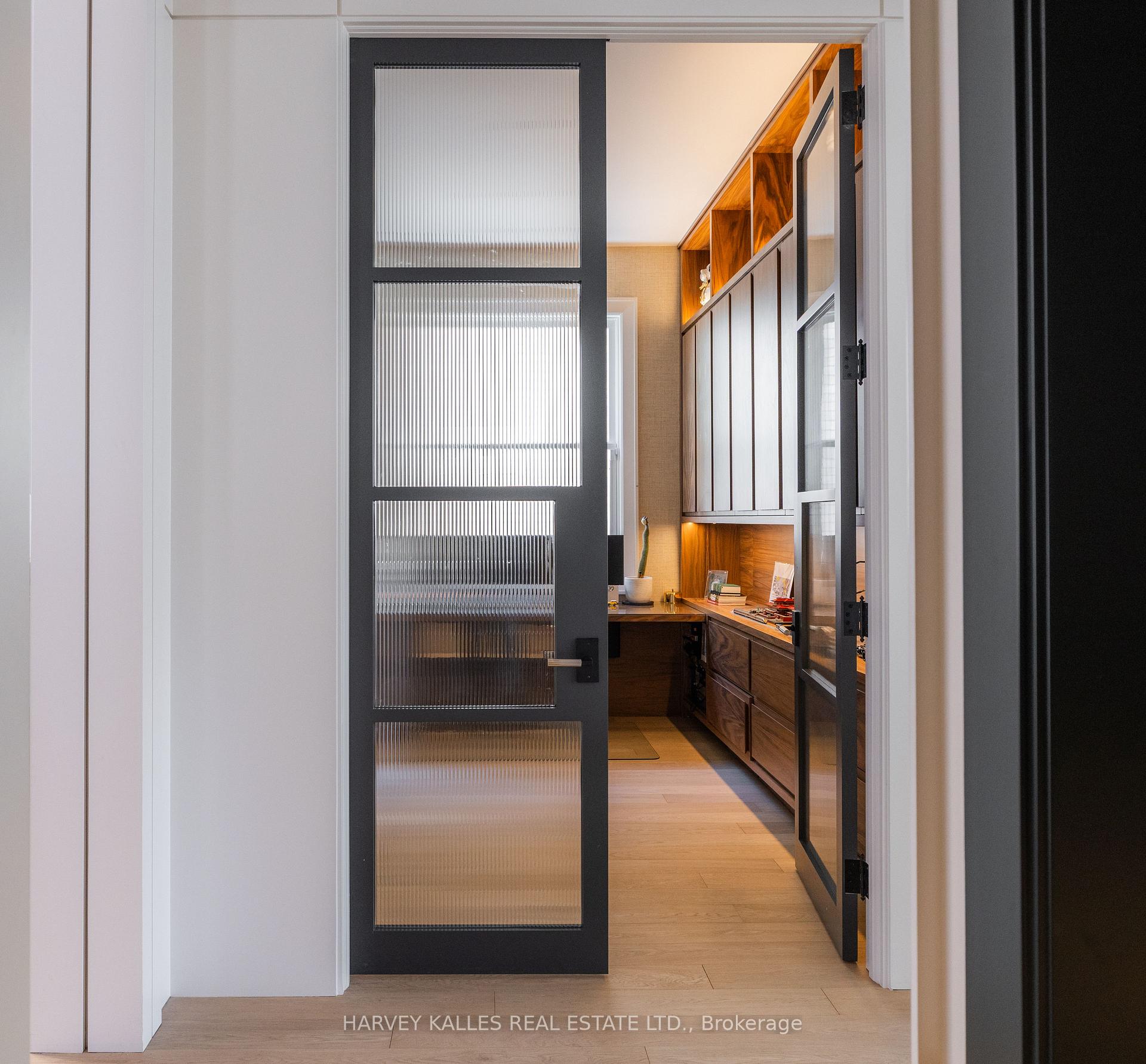 Photo 9 of 419 Glengrove Avenue, Toronto, Bedford Park-Nortown — HOMEH