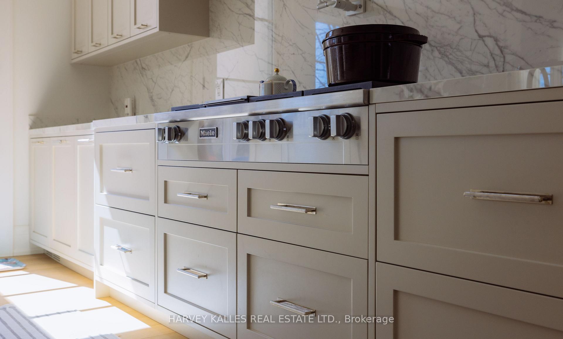 Photo 24 of 419 Glengrove Avenue, Toronto, Bedford Park-Nortown — HOMEH