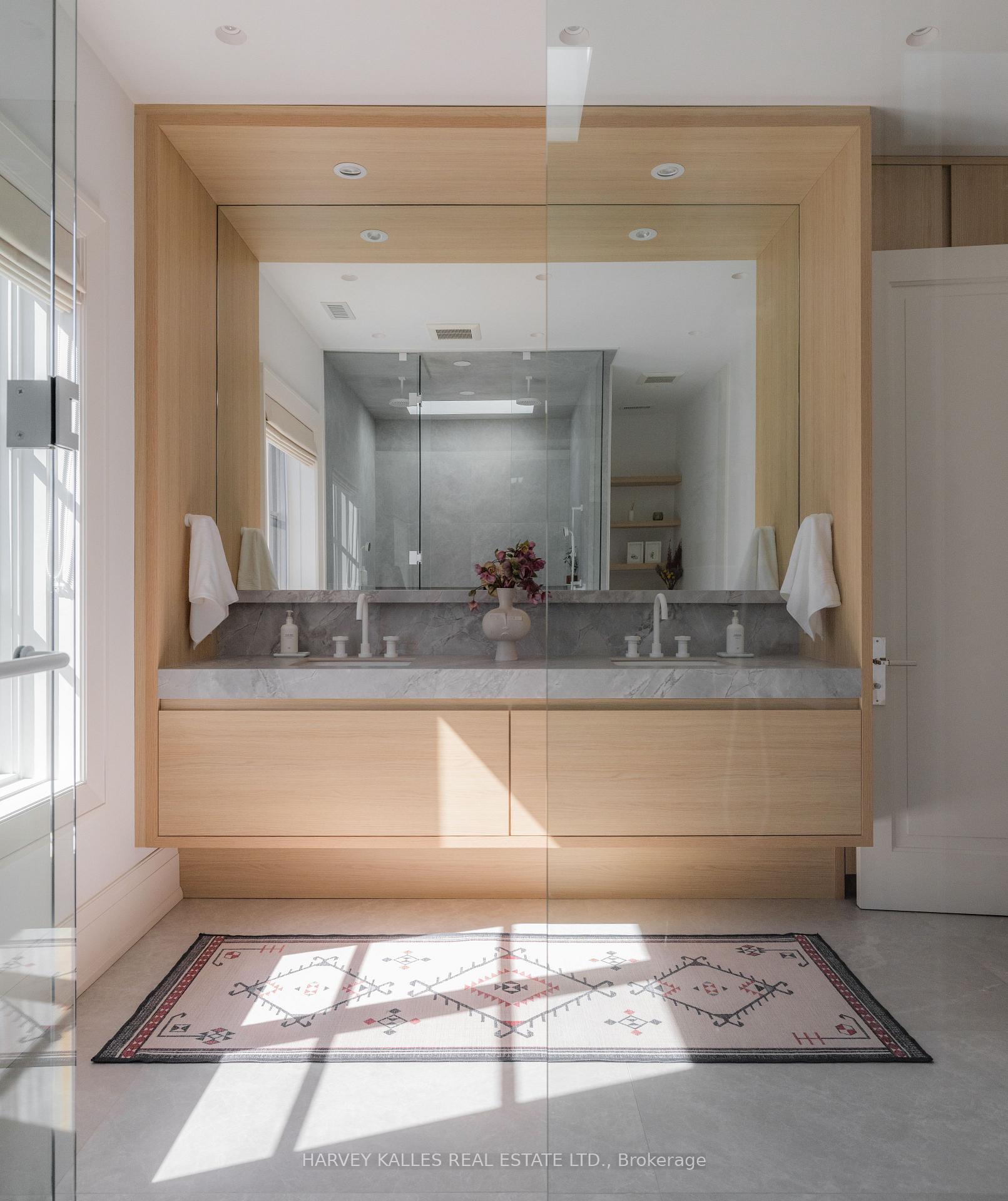 Photo 32 of 419 Glengrove Avenue, Toronto, Bedford Park-Nortown — HOMEH
