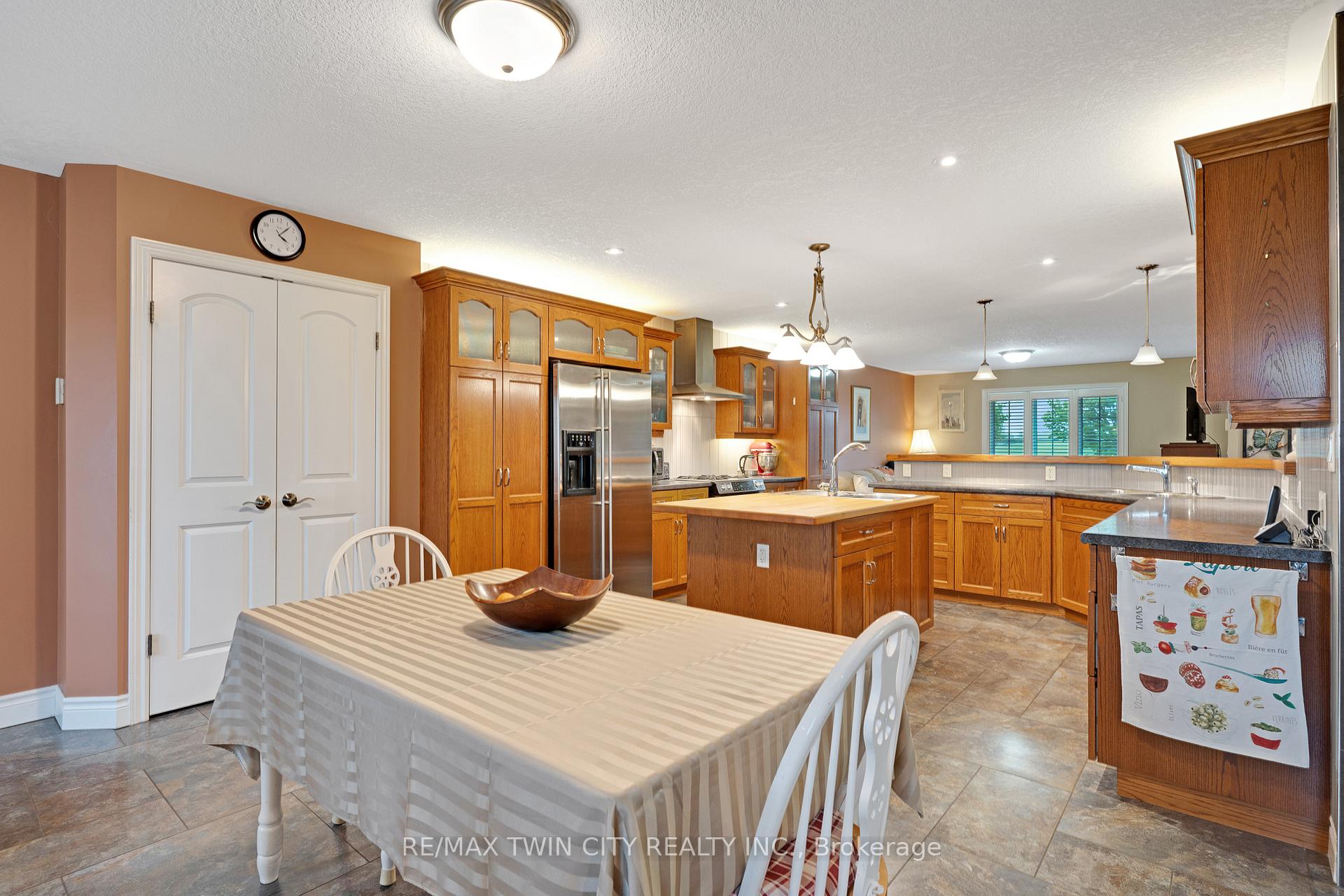 Photo 11 of 1788 Lobsinger Line, Woolwich — HOMEH